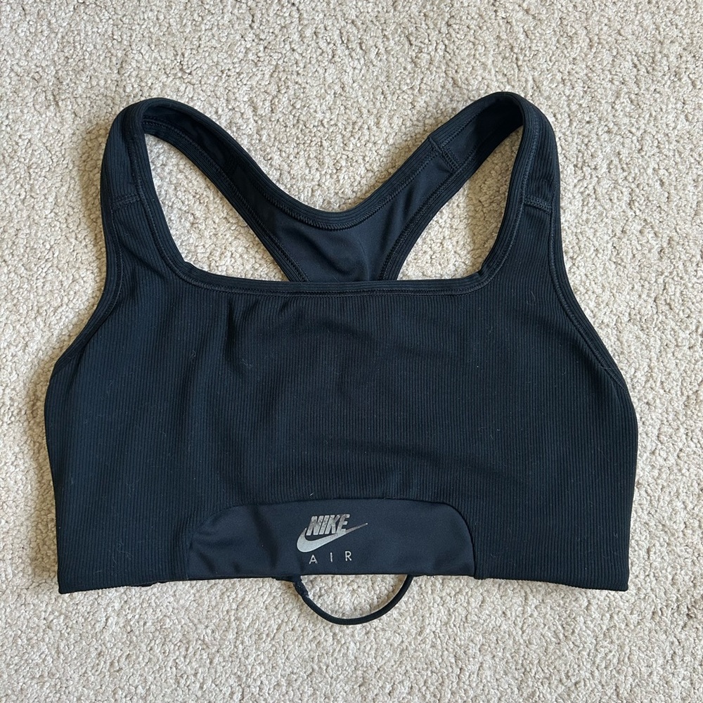 Nike Dri-Fit Swoosh Sports Bra